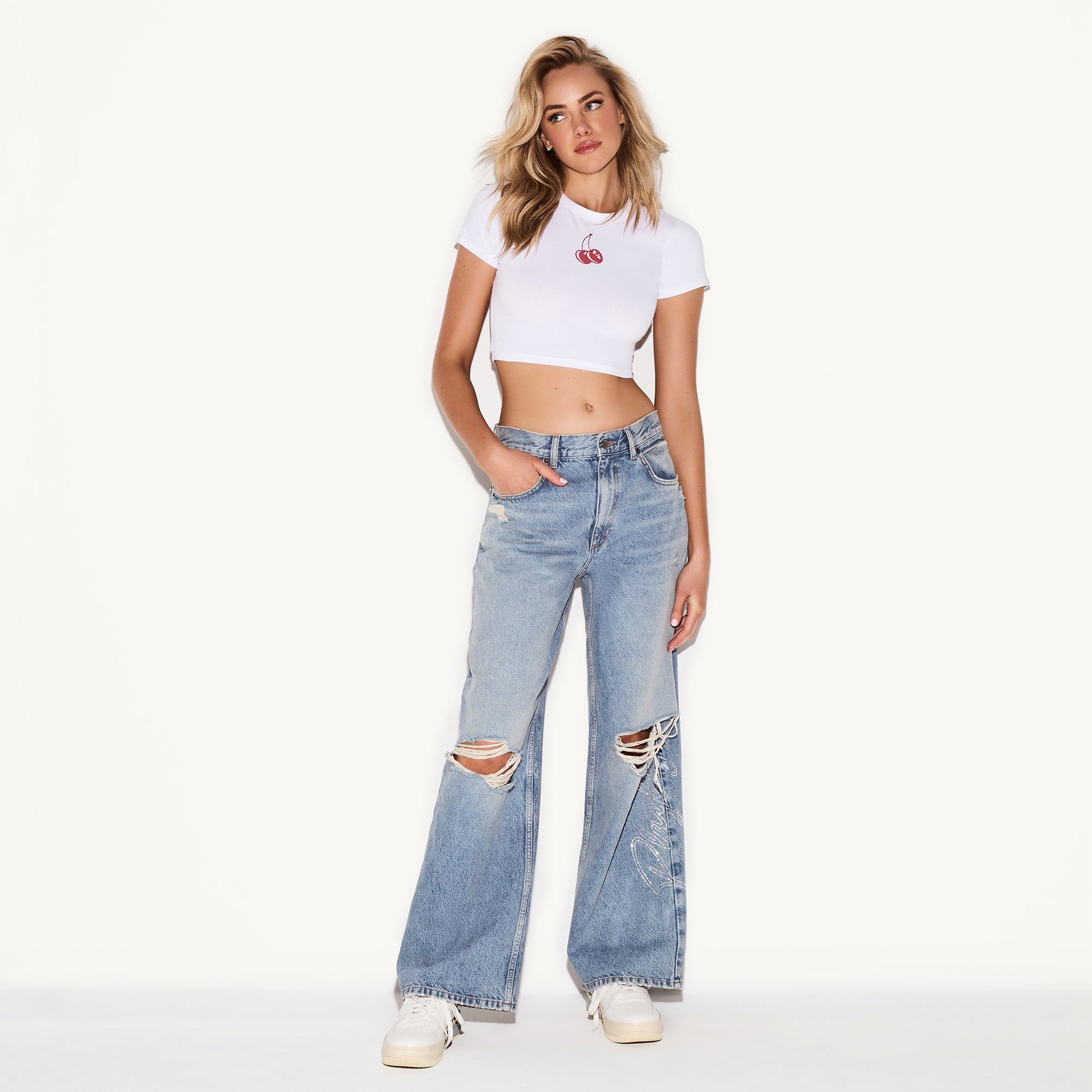 The Low Rise Skater Jean Ripped Light Wash