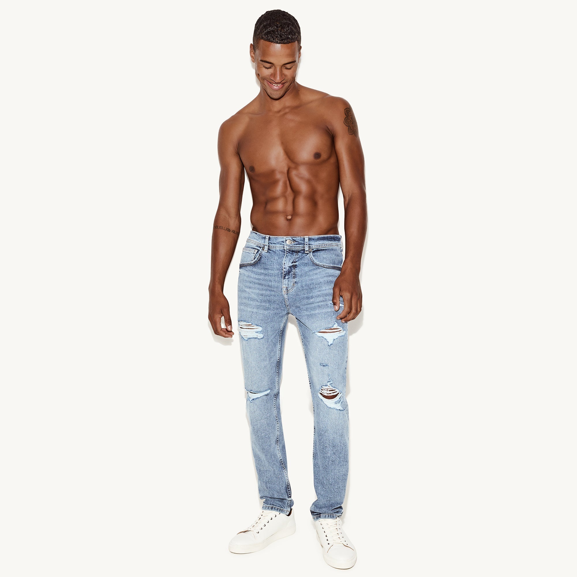 The Skinny Jean Light Wash Destroy - Playboy